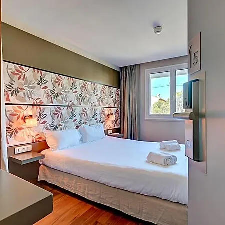 Hotel Bor 3*