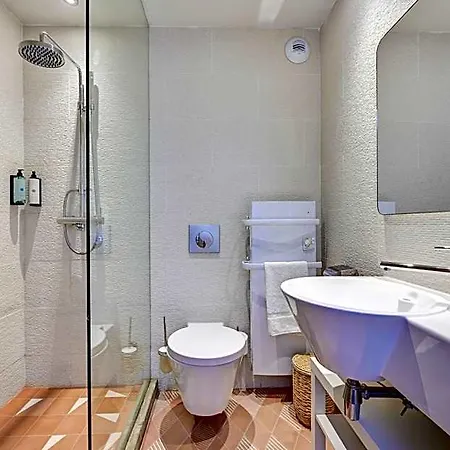 Hotel Bor 3*